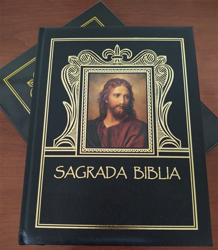 Biblia Cat&#243;lica Familiar - Catholic Family Bible in Spanish - Black